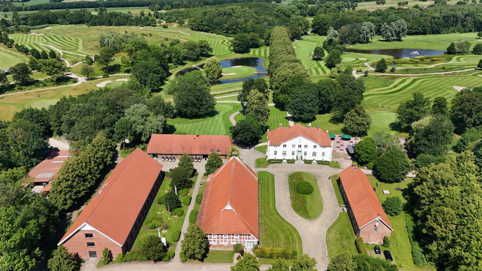 Hotel & Gaestehaus Gut Kaden Alveslohe Esterno foto
