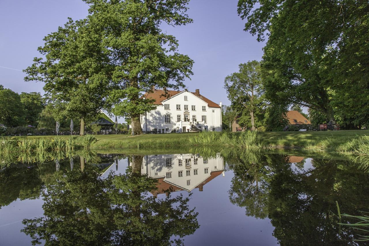Hotel & Gaestehaus Gut Kaden Alveslohe Esterno foto